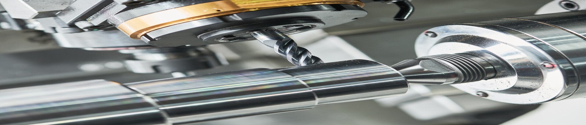 Multi-Model Comparison: The Full Evolution from Manual to CNC Toolroom Lathes