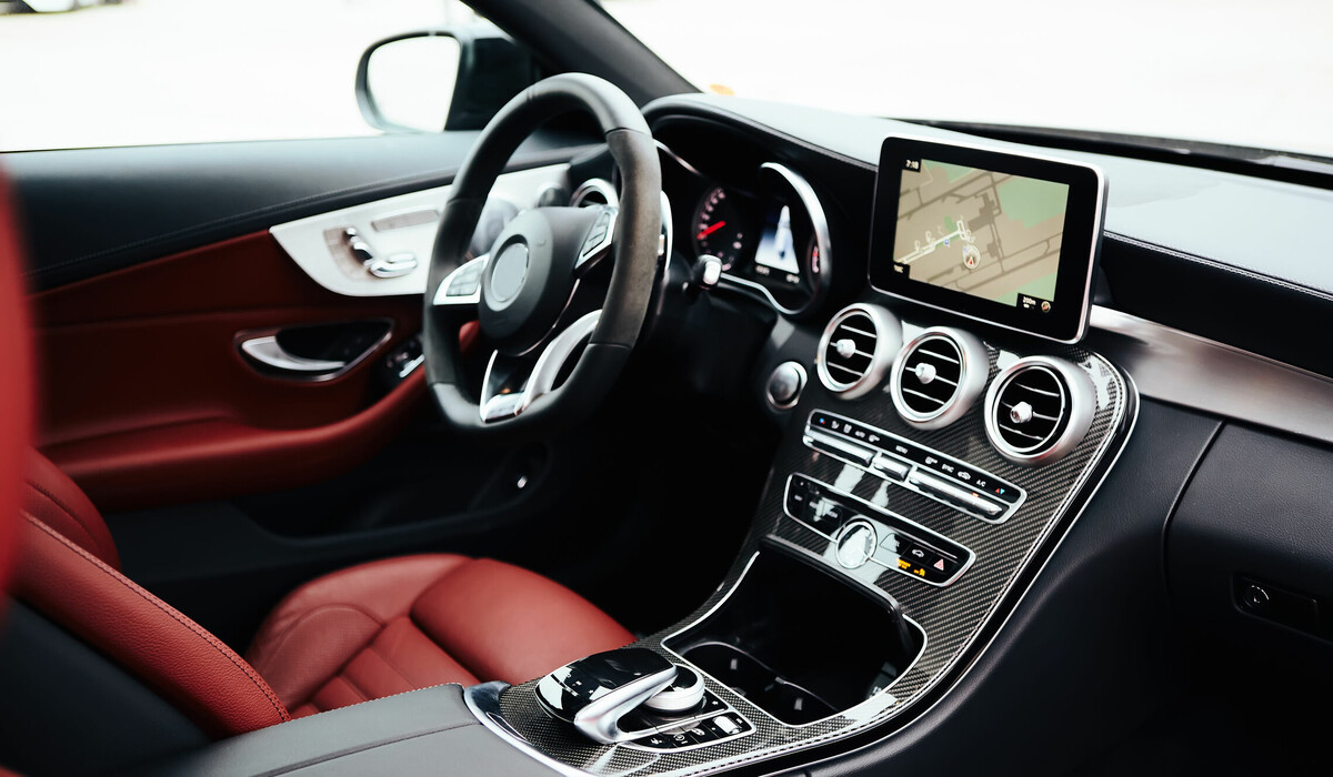 The Quiet Secret of Electric Vehicles: Why No Gearbox Makes Driving Smoother