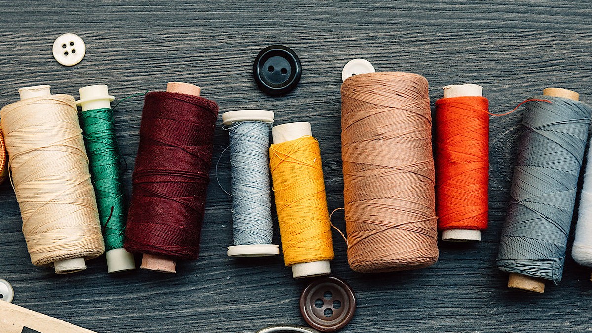 U.S.–China Trade War and the Russia–Ukraine Conflict: Challenges and Adjustments in the Textile Raw Material Supply Chain