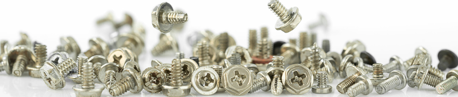 What is the Difference and Function of Bolts and Screws?