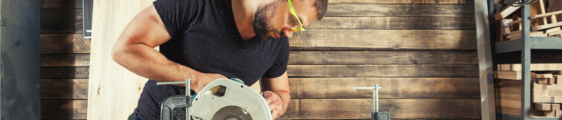 Knowledge of Common Woodworking Tools and Knives