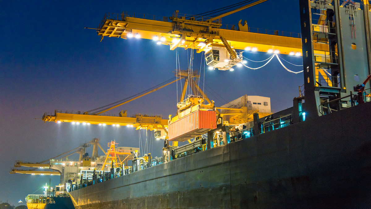 Overview of the Development of the Global Construction Industry, and Explore the Development of China's Crane Industry