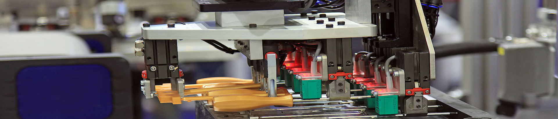 What Are the Common Types of Plastic Machinery in the Plastics Industry?