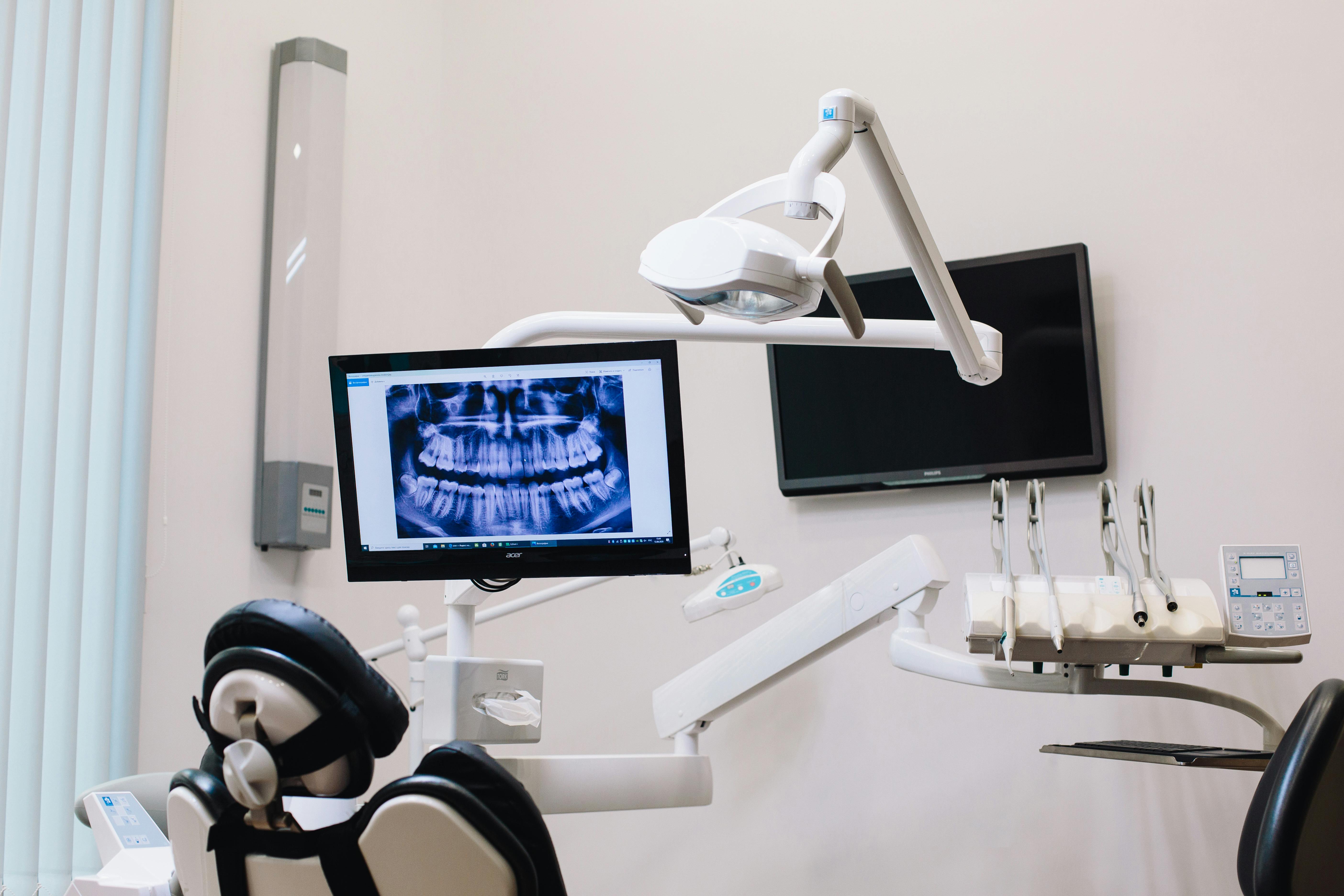 Smart Healthcare Industry Chain Analysis: Core Segments and Future Trends in Medical Device Manufacturing